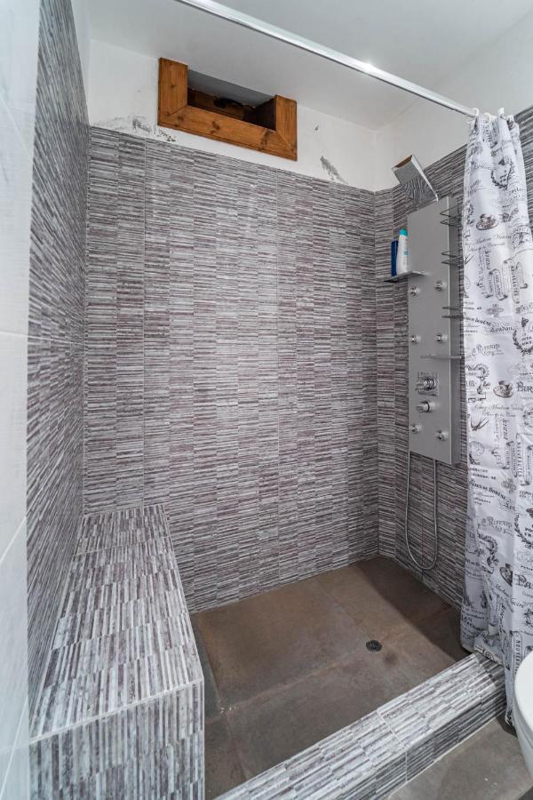 Maisonette Korfes-Κορφές-Μ Δύο Αυτόνομοι Όρoφοι Της Βίλας Κορφές Για Οικογένειες Και Μικρές Παρέες Karpenísion Exteriér fotografie